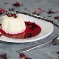 Panna cotta à l'hibiscus et à la vanille[...]