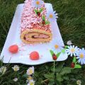 Biscuit roulé à la fraise 