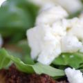 Bruschettas à la roquette, feta et tapenad,[...]