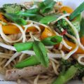Chow mein thaï au porc et aux légumes