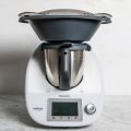 Monsieur Cuisine plus, VS Thermomix.