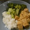 Tofu épicé à la sauce aux arachides