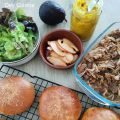 Burger à l'effiloché de porc au cidre, pickles[...]
