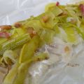 Papillote de cabillaud aux poireaux, lardons et[...]