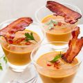 Soupe de courge et chips de jambon en verrine