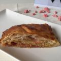 Galette des rois aux pralines roses.