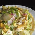 Tacos de poisson mariné et guacamole