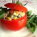Tomate farcie à la macédoine de légumes