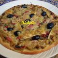 Pizza aux légumes de saison, jambon cru, olives[...]
