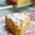GÂTEAU AUX AMANDES, À LA NOIX DE COCO ET À LA[...]