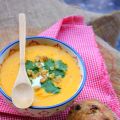 Velouté de potiron aux noix et à la coriandre