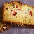 Cake à la polenta, aux poivrons grillés et à la[...]