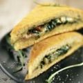 Calzone au fromage et roquette