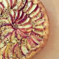 Tarte rustique aux nectarines et aux pistaches