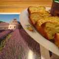 Cake aux pommes et sucre de lavande