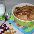 English Bread & Butter Pudding with dried[...]