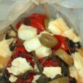 Papillotes de tomates , feta , basilic et olives