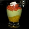 Verrine saumon-crème fouettée à l'avocat et[...]