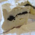Camembert truffé.