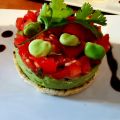 Tartare de tomate et avocat et petites fèves
