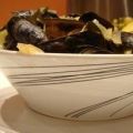 Cassolette de moules cuisinées au vin blanc,[...]