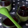 Crème mousseuse à la menthe sous sa coque de[...]