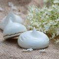 Meringues au sucre de fleurs de sureau