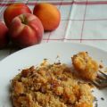 Crumble aux pêches, abricots et lavande