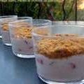Verrines fromage blanc, fraises et crumble de[...]