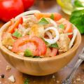 Panzanella (salade de croûtons de pain)
