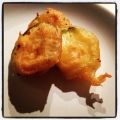 Tempura à la bière : sauge et courgette