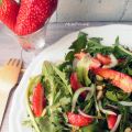 Salade fraises et pissenlits, vinaigrette à la[...]