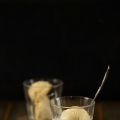 Glace au chocolat blanc caramel