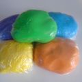 Pâte à modeler avec ingrédients maison sans[...]