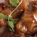 Souris d'agneau aux figues et aux amandes