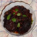 Gigot d’agneau lentement cuit, au vin rouge et[...]