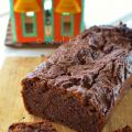 Le cake végétal au chocolat noir et au praliné
