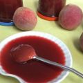 Confiture de pêches de vigne et rhubarbe