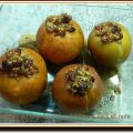 Pommes, au four, fourrées de raisins secs et[...]