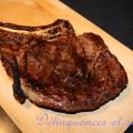 Steak de côte de boeuf en croûte d'épices au[...]