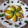 Fleur de courgette farcie au chèvre frais et[...]