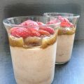 Mousse de bananes & confit de rhubarbe sous lit[...]