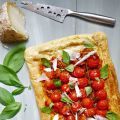 Tarte feuilletée aux tomates rôties