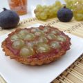 Tartelette aux raisins sur compote de figues