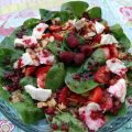 Salade de pousses d'épinards aux fraises et[...]