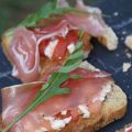 Bruschetta mozzarella et jambon italien