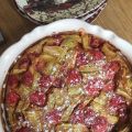 Clafoutis à la rhubarbe, aux fraises parfumé à[...]