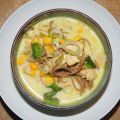 Soupe de poulet au maïs, citronnelle et kaffir