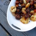 Oignons cipollini et champignons rôtis à la[...]