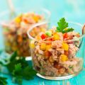 Verrine au mascarpone, thon, pêches et tomates